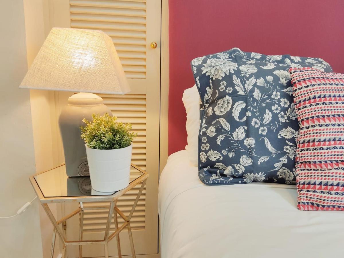 Homeyseville-Bright Apartment At Santa Cruz 4 Pax, Parking Optional Exteriör bild